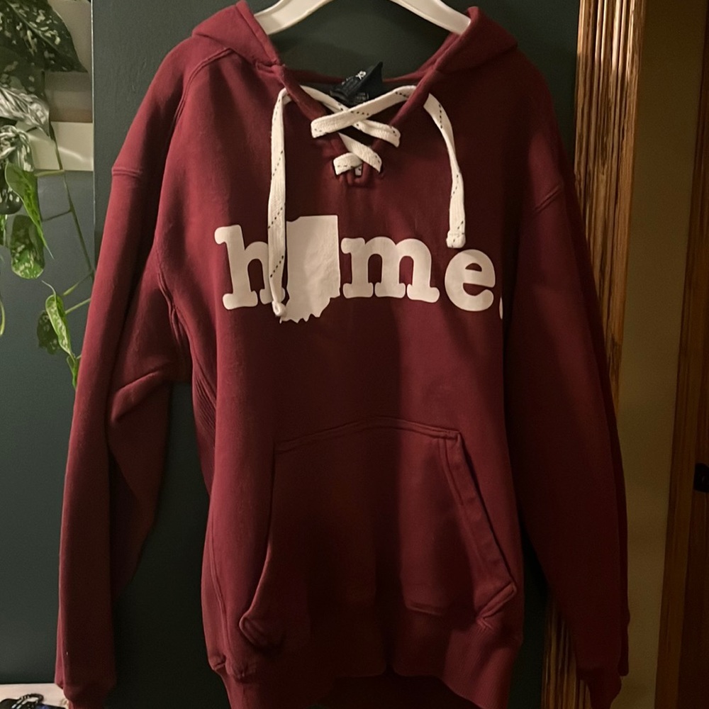 Woman’s Indiana Cross-neck Sweatshirt